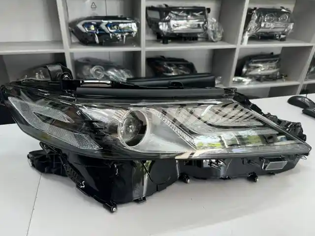 Передние фары GR на Toyota Camry 6, Душанбе