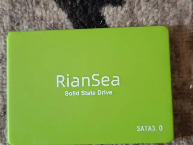 SSD накопитель 3.0 512Gb, Бохтар (Курган-Тюбе)