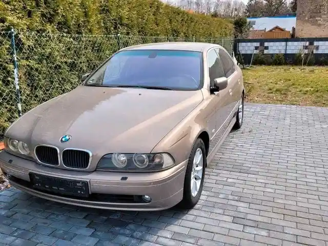 Люк стекло BMW, Худжанд