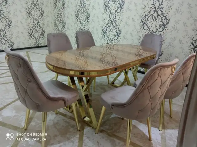 Стол и стулья, Хуҷанд
