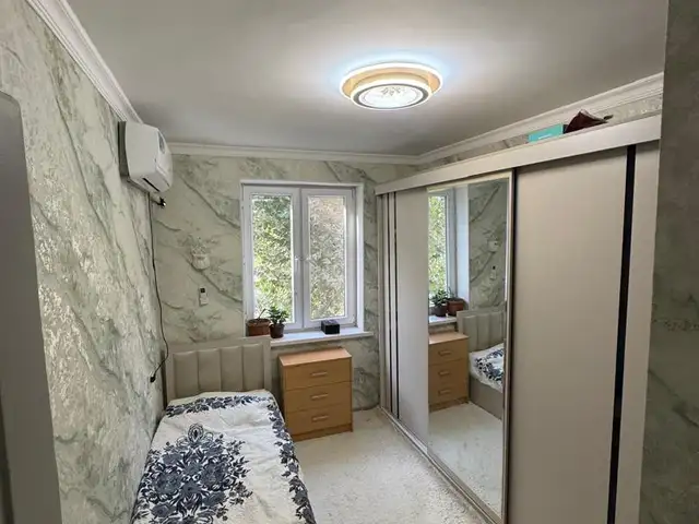 4-комн. квартира, 4 этаж, 82 м², 64 мкр, Душанбе