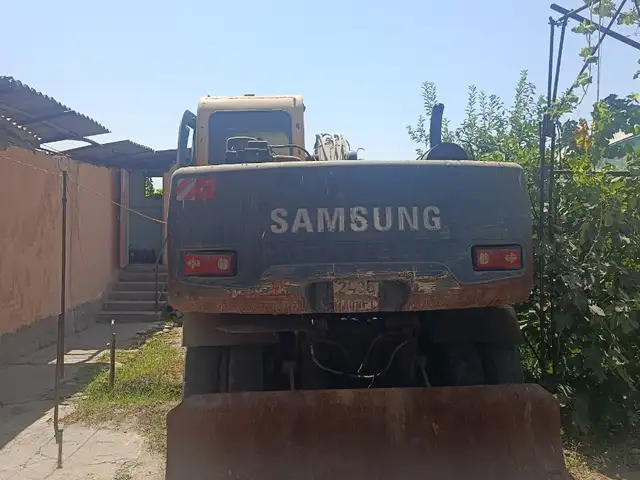 Экскаватор 135, Турсунзода