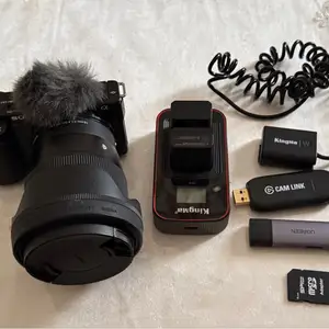 Видеокамера Sony Zv-e10 + Sigma 16mm f/1.4, Душанбе