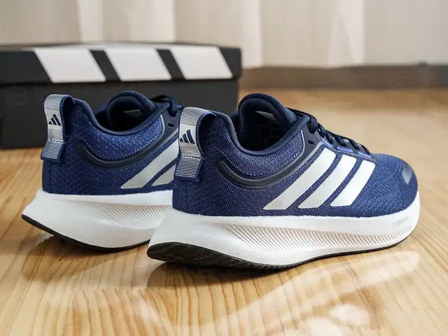 Кроссовки Adidas Runblaze M, Душанбе