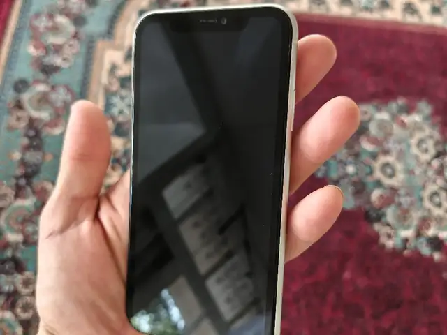 Apple iPhone 11, 128 gb, White, Ҳамадонӣ