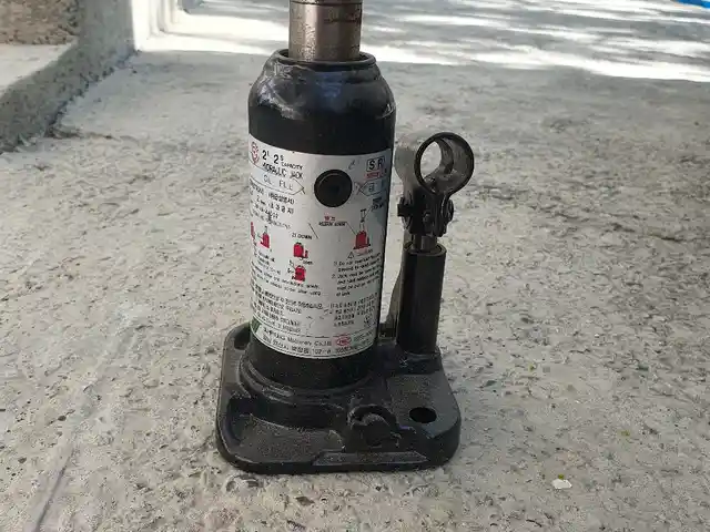 Домкрат от Hyundai Porter, Худжанд