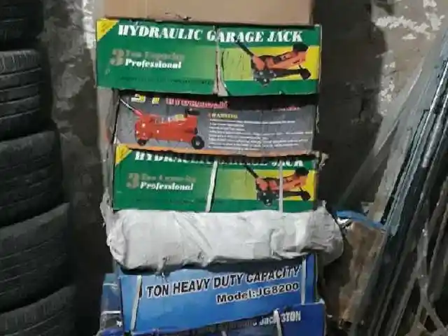 Домкрат, Душанбе