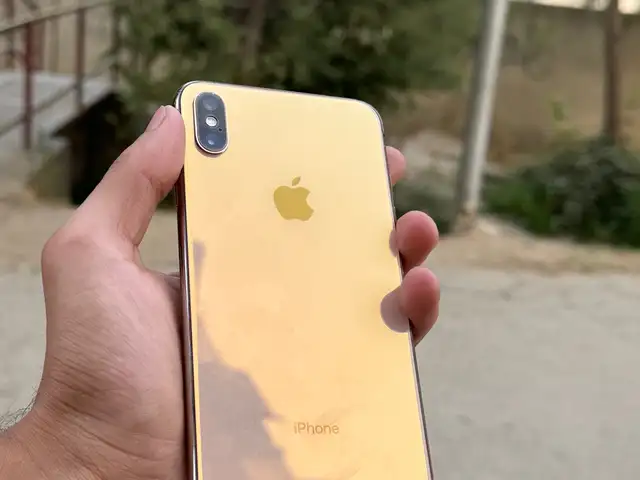 Apple iPhone Xs Max, 64 gb, Gold, Душанбе