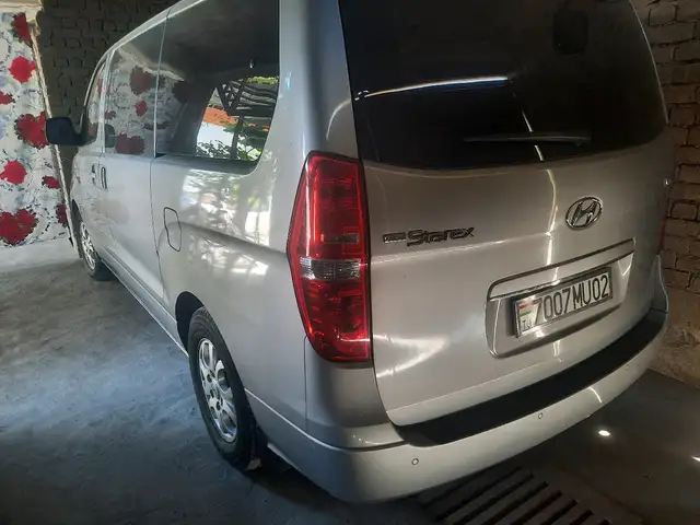 Микроавтобус Hyundai Starex, 2014, Исфара