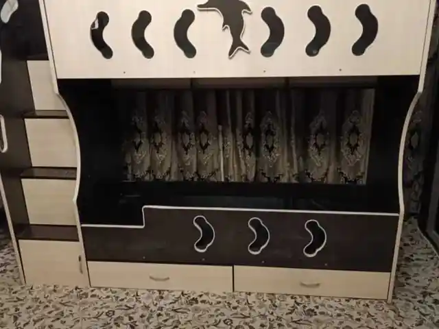 Двухярусная кровать, Душанбе