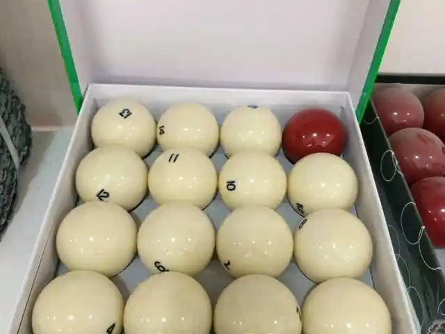 Бильярдные шары, Душанбе