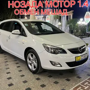 Opel Astra J