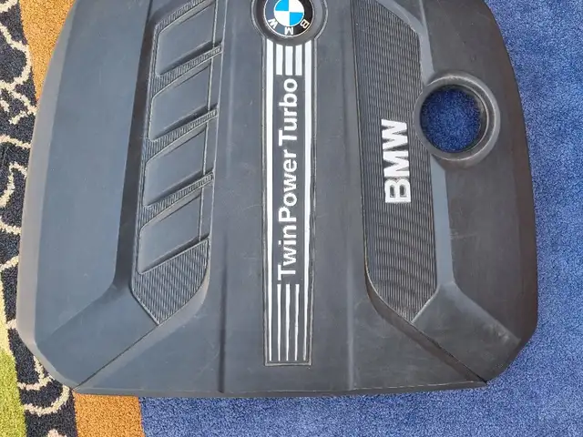Крышка двигателя на BMW F10, Худжанд