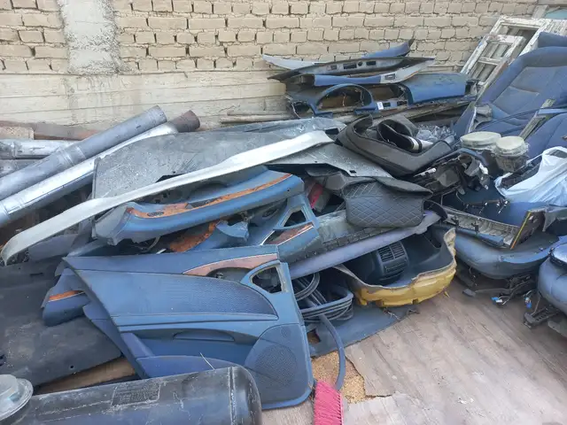 Салон от Mercedes-Benz, Худжанд