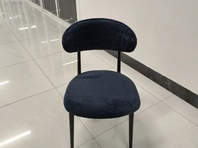 Стул, Душанбе