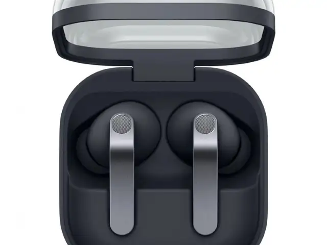 Беспроводные наушники Samsung Galaxy Buds4 Pro, Душанбе