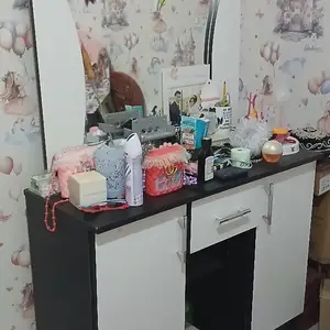 Трюмо зеркало, Бобоҷон Ғафуров