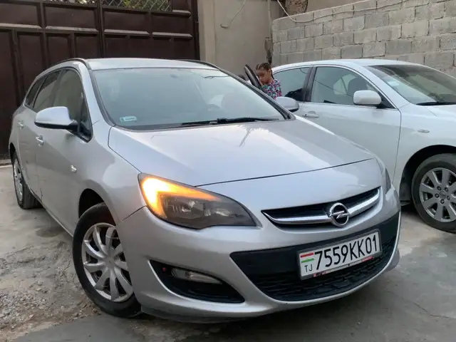 Opel Astra J