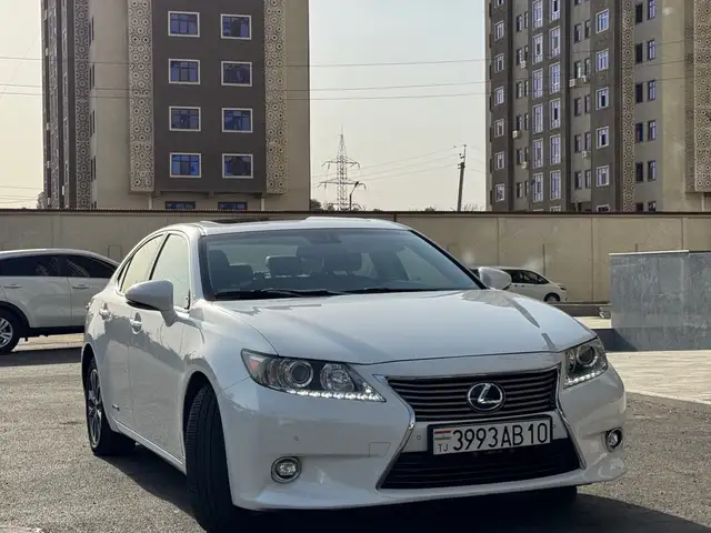 Lexus ES series