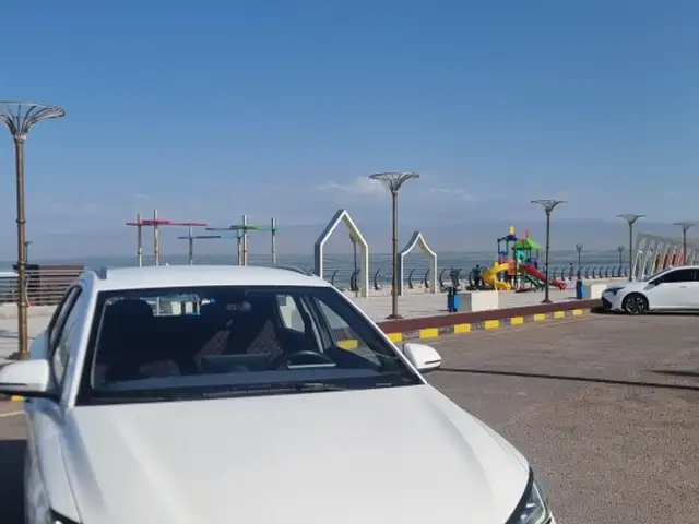 BYD E2