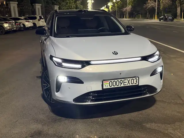 Leapmotor C11