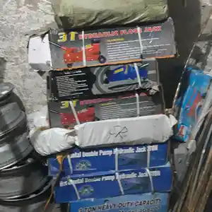 Домкрат, Душанбе