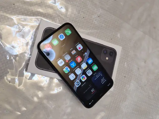 Apple iPhone 11, 128 gb, Black, Хуҷанд