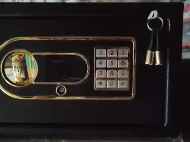 Сейф 20эл, Душанбе
