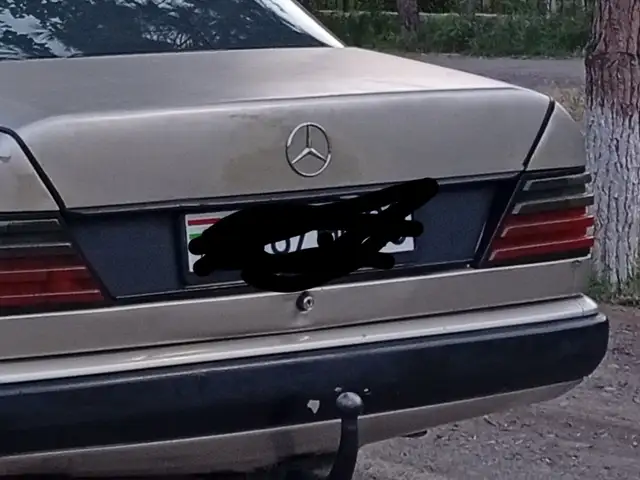 Фары от Mercedes, Худжанд