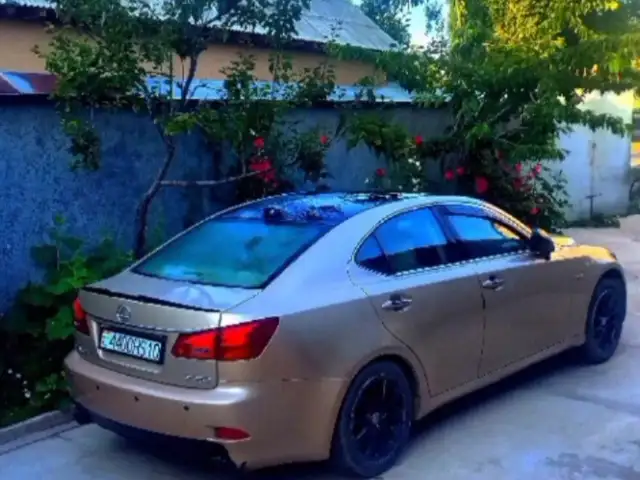 Lexus IS series