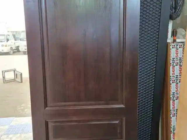 Дверь, Душанбе