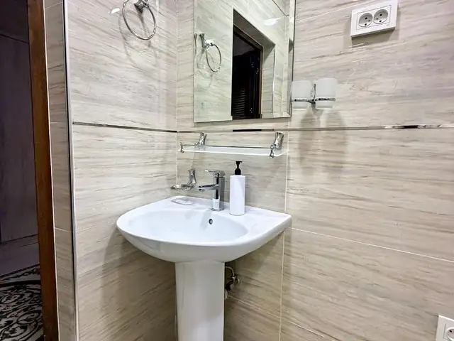 3-комн. квартира, 1 этаж, 81 м², 19 мкр, Худжанд - 10