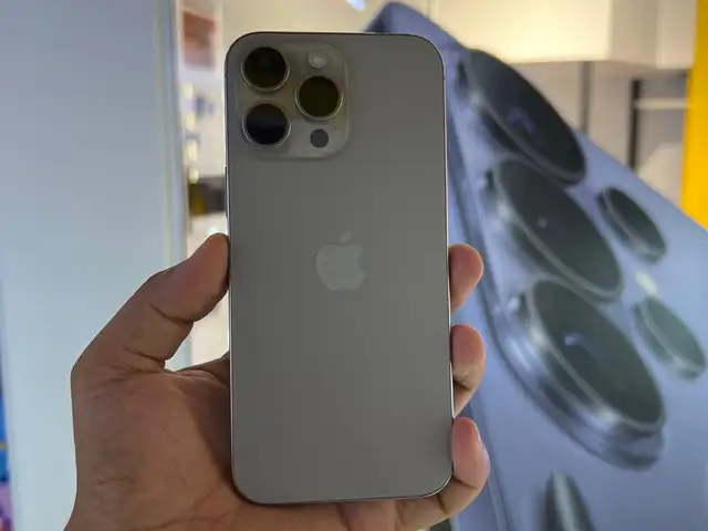 Apple iPhone 16 Pro Max, 256 gb, Natural Titanium, Душанбе