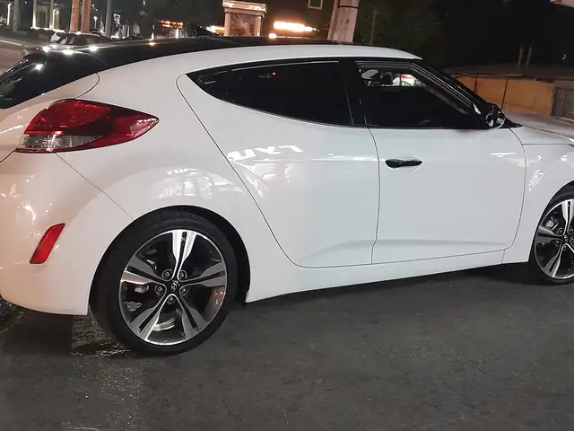 Hyundai Veloster
