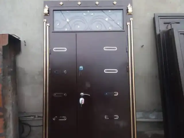 Дверь, Душанбе