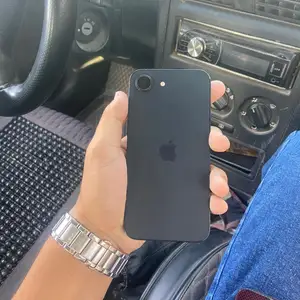 Apple iPhone 16e, 128 gb, Душанбе