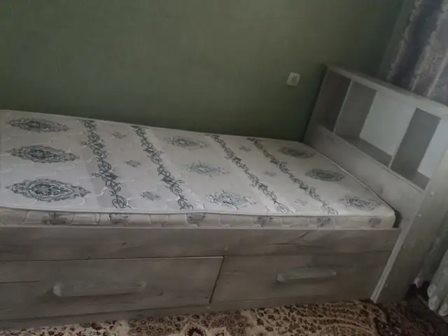 Кровать с выдвижными полками, Душанбе