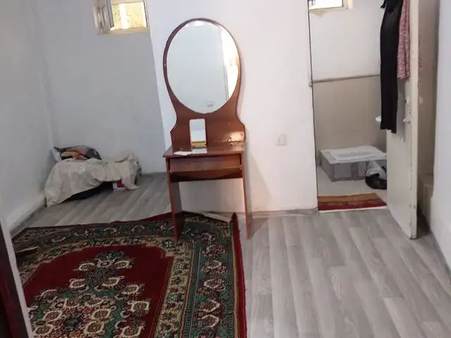 Комната в 2-комн. квартире, 1 этаж, 65м², 33мкр, Душанбе