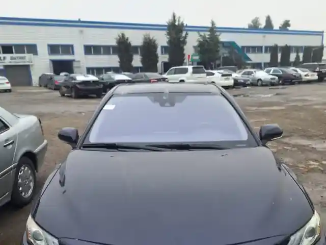 Лобовое стекло фиолетовый на Toyota Camry 6, Душанбе