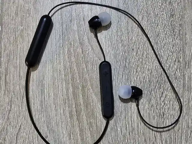 Беспроводные наушники Sony wi-c300, Бохтар (Курган-Тюбе)