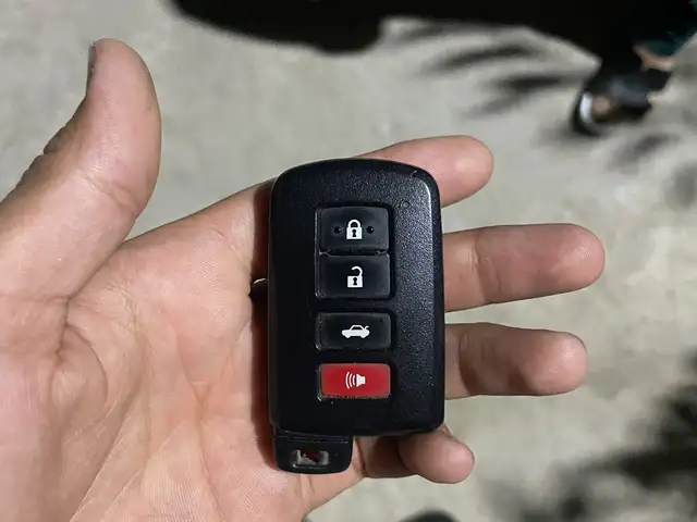 Калиди Toyota Camry, Хуҷанд