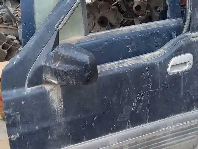 Дверь от Ssang Yong Musso, Худжанд