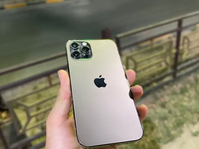 Apple iPhone 12 pro, 128 gb, Silver, Душанбе