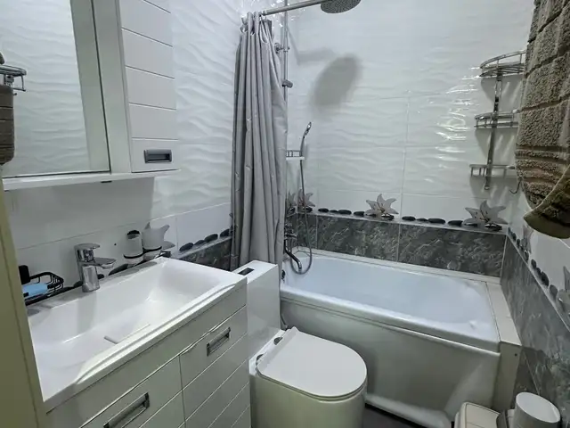 3-комн. квартира, 11 этаж, 110 м², 12 мкр, Худжанд - 9