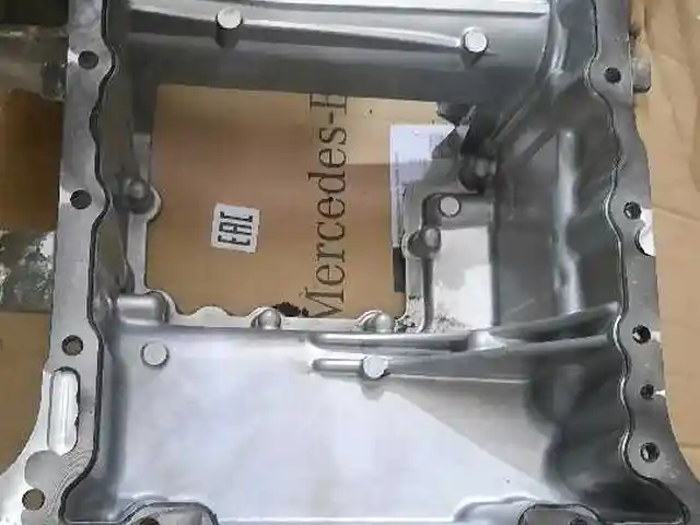 Картер двигателя Mercedes-Benz 272, Душанбе