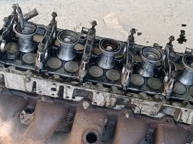 Головка двигателя на Mercedes w124 2.5, Панҷакент