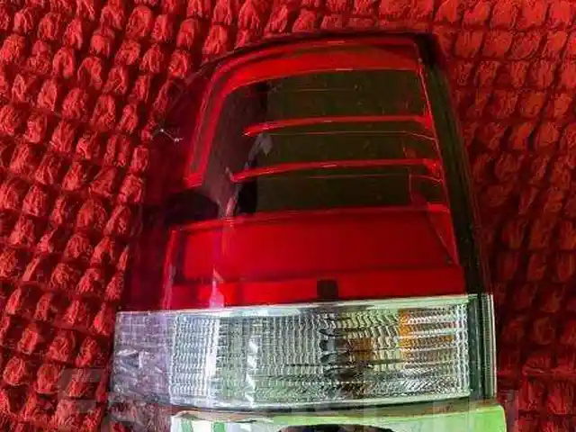 Задний фонарь на Toyota Land Cruiser 200, Душанбе