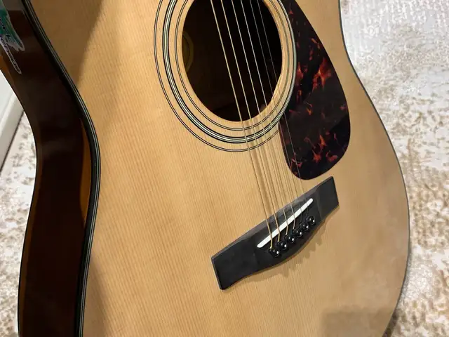 Гитара Yamaha F600, Душанбе
