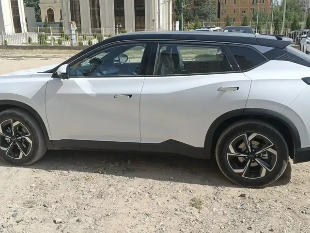 Dongfeng L7