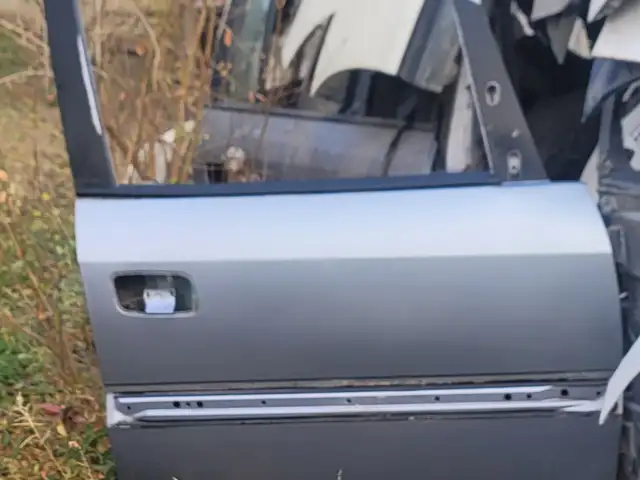 Дверь от Opel Zafira A, Хуҷанд